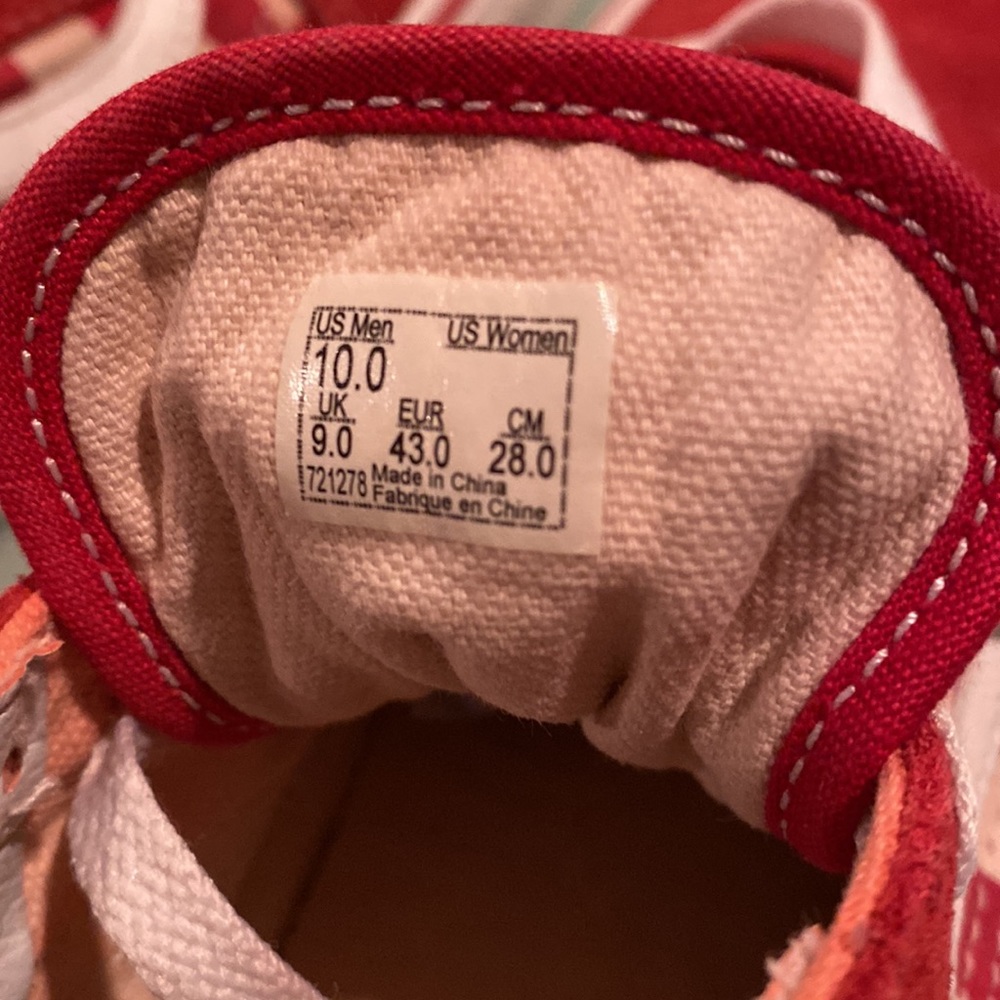 Red checkered Vans sneakers - Picture 5 of 6